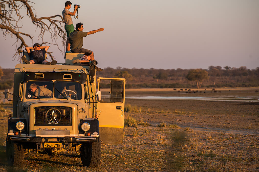Einmalige Aussichten vom Wagendach unseres Magirus hier am Okavango Delta